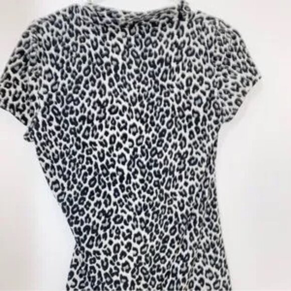 Leopard print vee neck charter club by macys flawless vintage tts size small !! - Picture 6 of 7